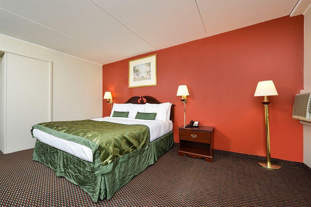 Center Street Value Inn 奥本 外观 照片