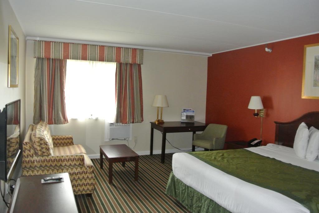 Center Street Value Inn 奥本 外观 照片