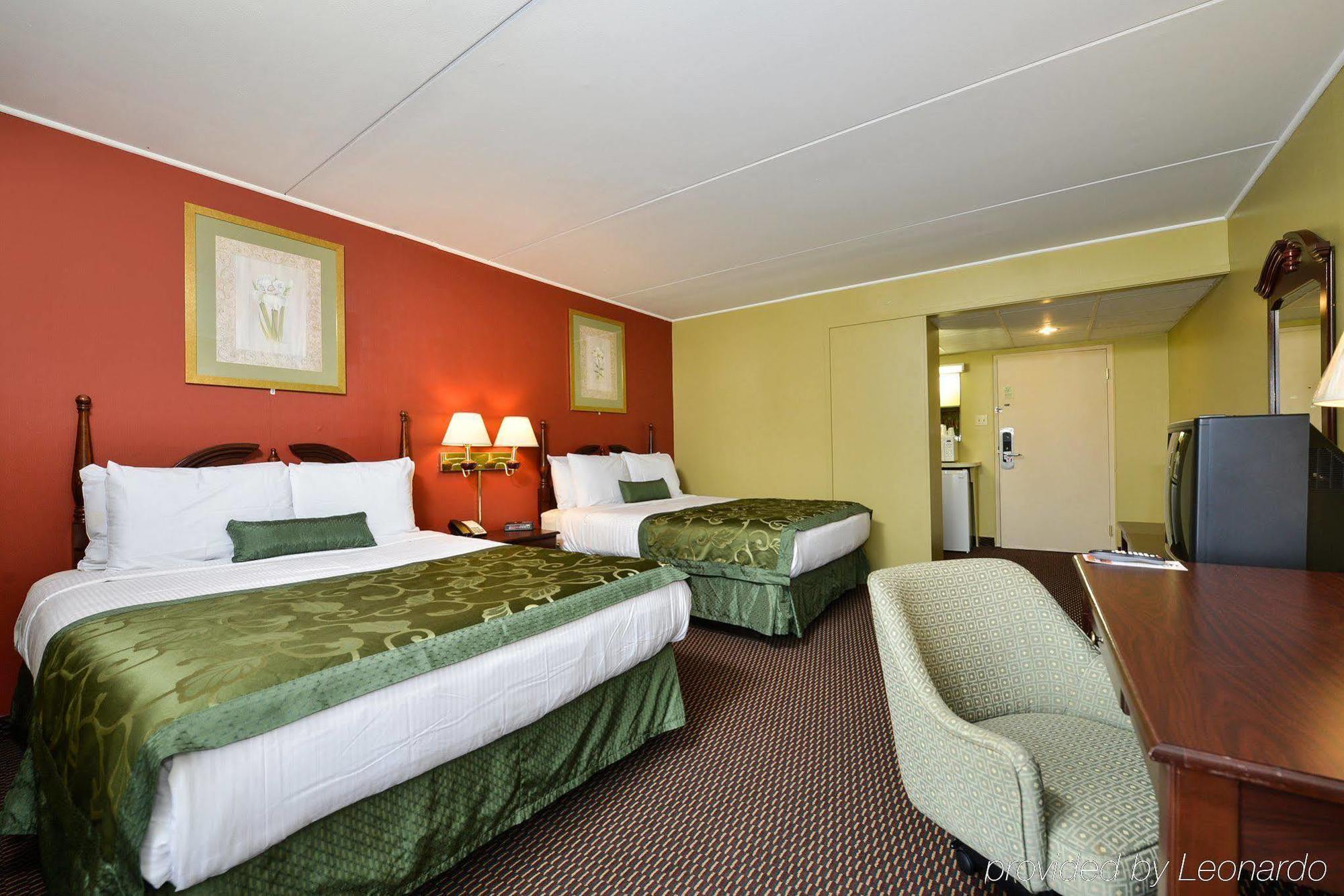 Center Street Value Inn 奥本 外观 照片
